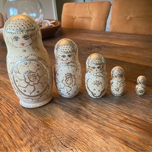 Matryoshka (Nesting) Dolls